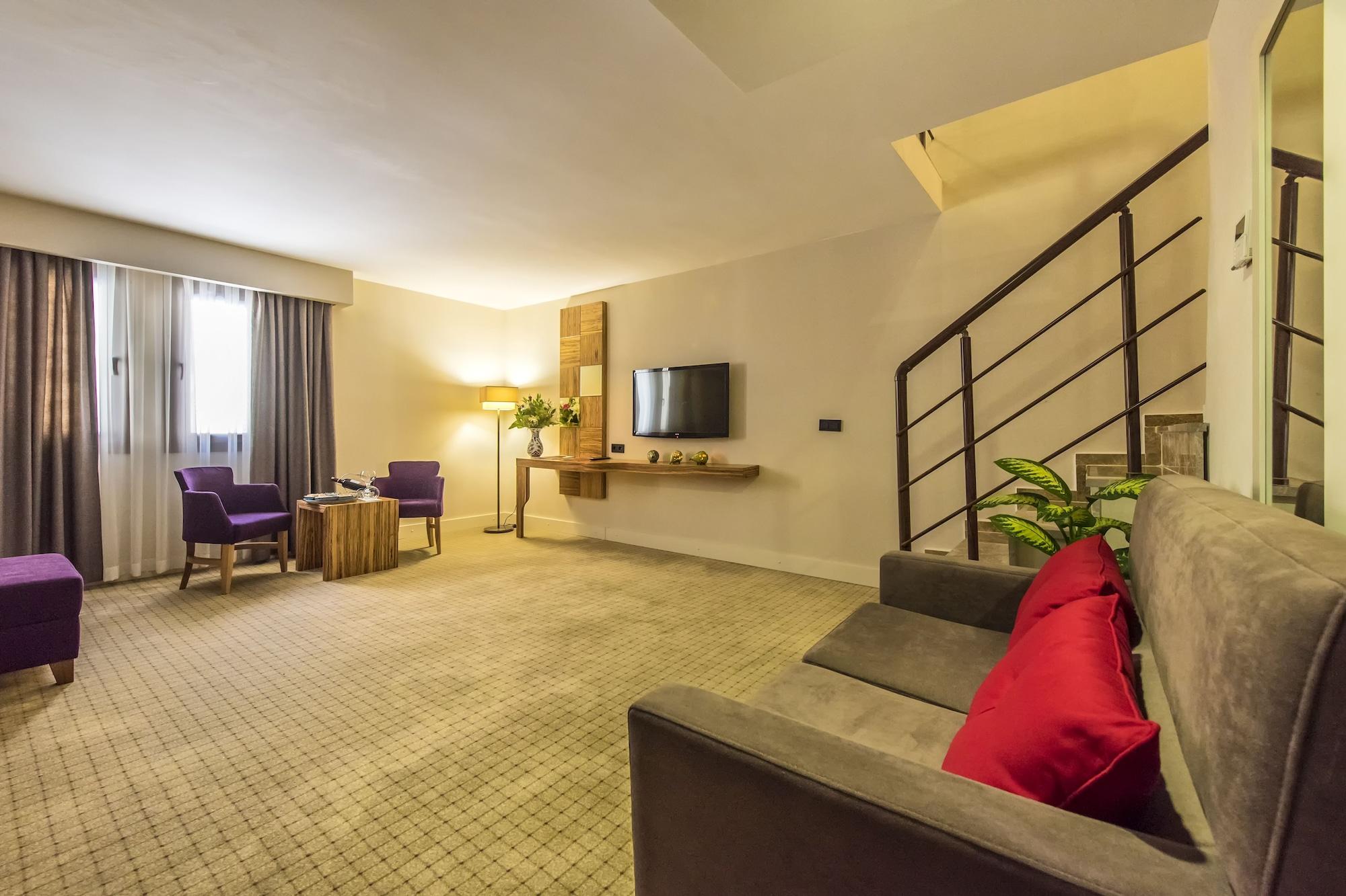 Ramada By Wyndham Cappadocia Hotel Ortahisar Exterior foto